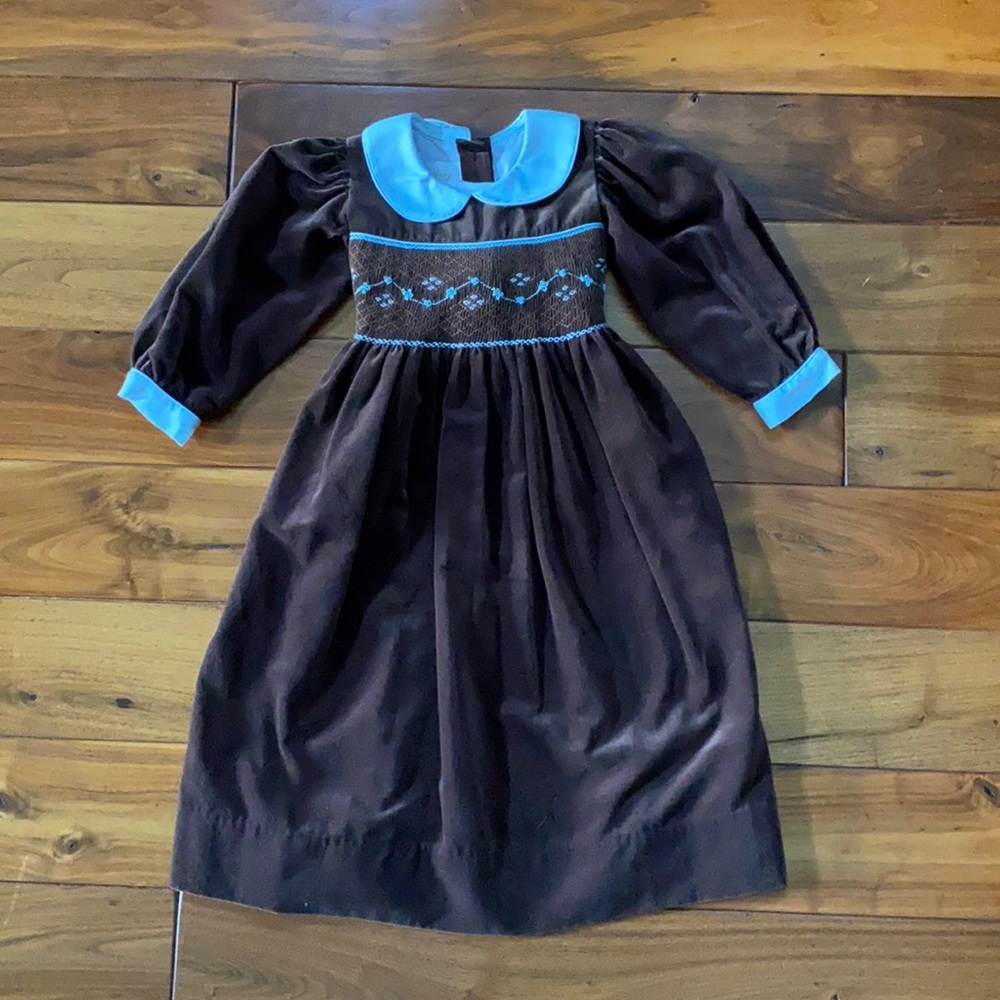 NWT Strasburg Vintage Smocked Dress in Choc. Brown Velvet w/Baby Blue Collar